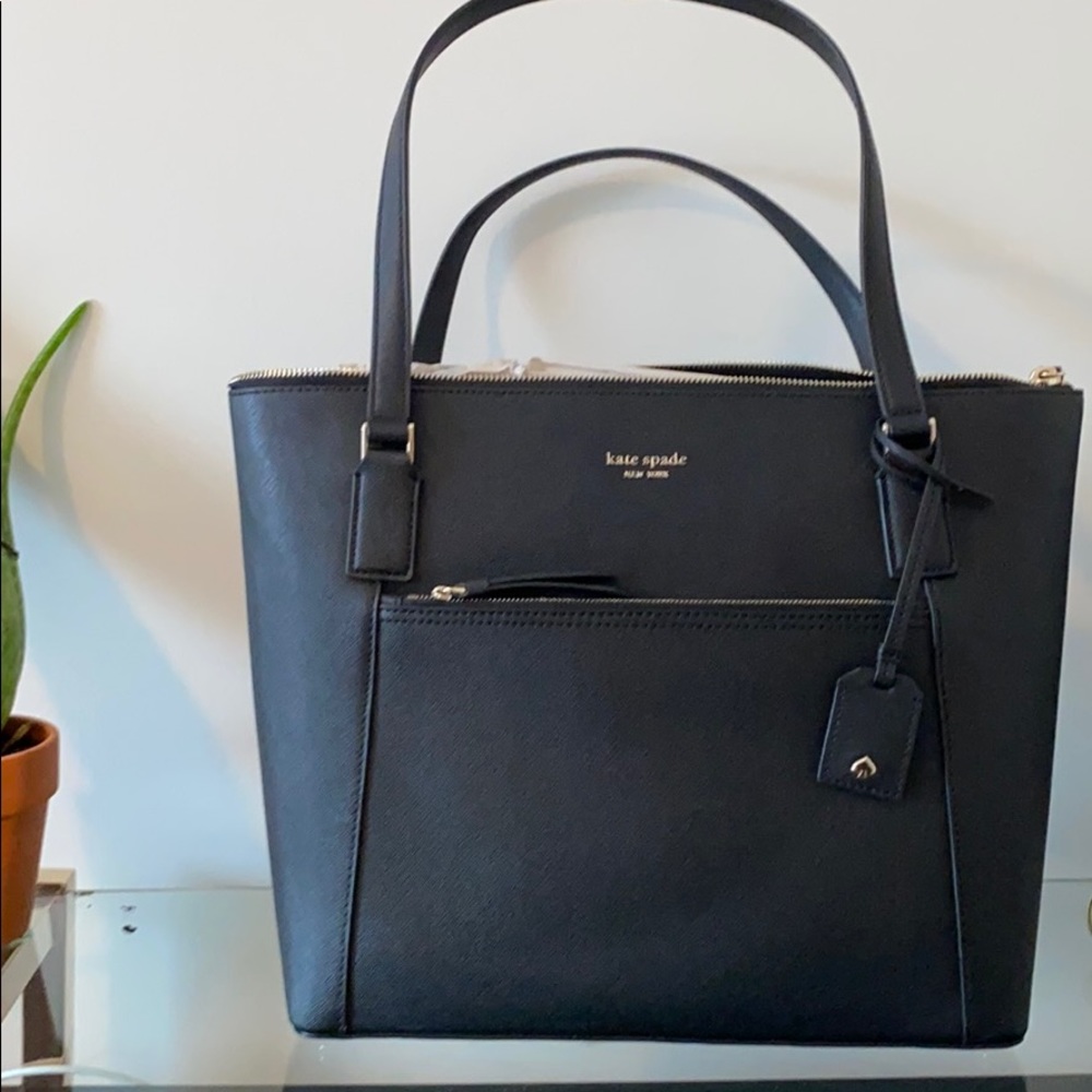 NWT Kate Spade CLASSIC PURSE!